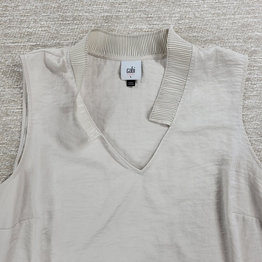 CAbi Snapshot Satin‎ Top Womens Large Ivory Pleated Collar V-Neck Tank Shirt - Picture 8 of 11